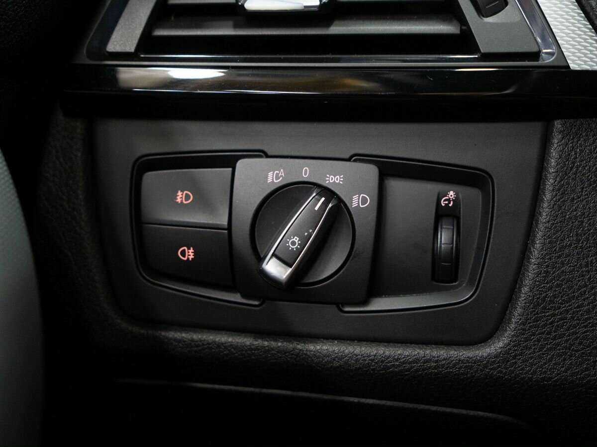 BMW 3 серии 320i xDrive, 2014 Фото №15