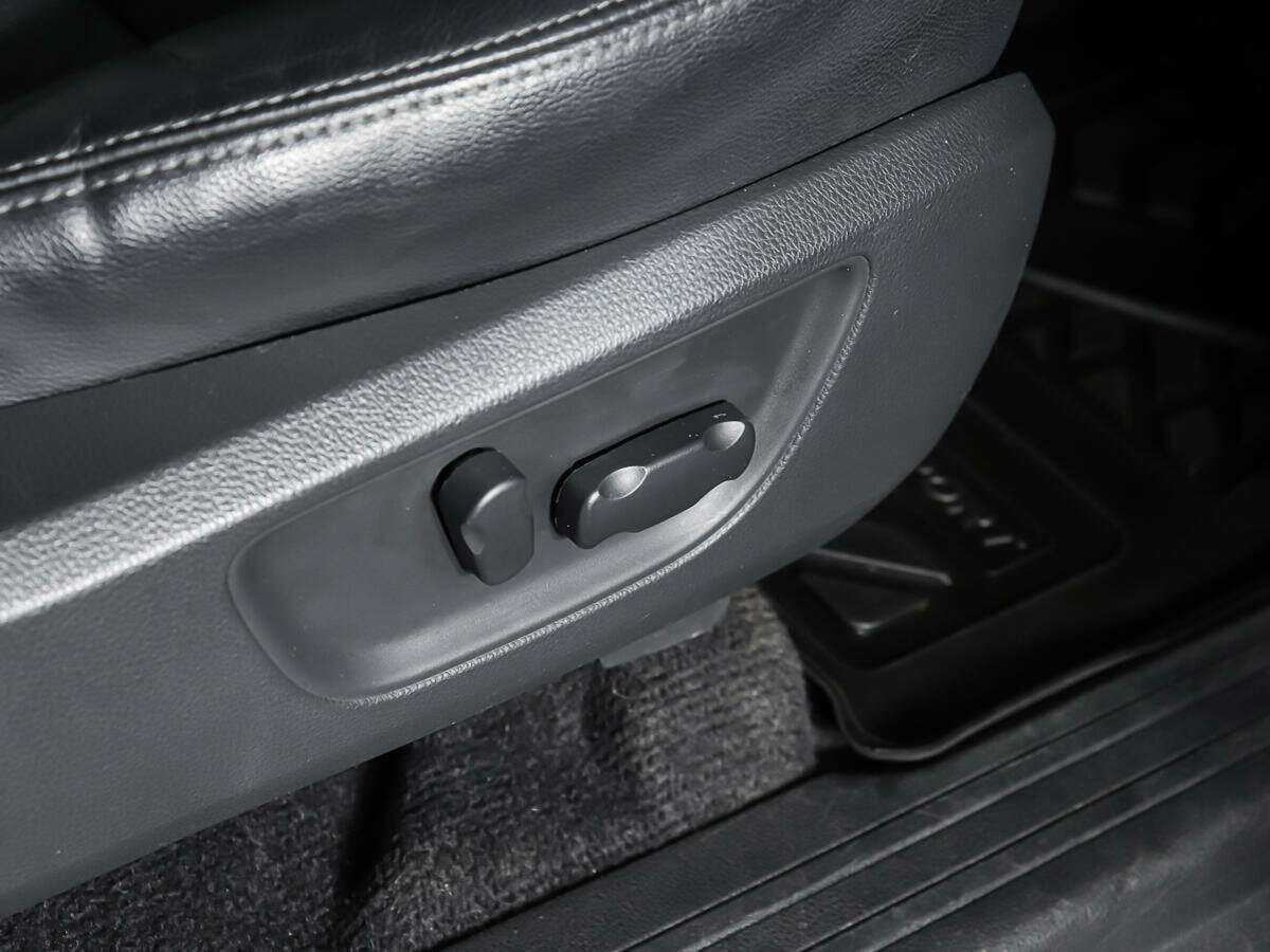 Mitsubishi Pajero Sport, 2018 Фото №16