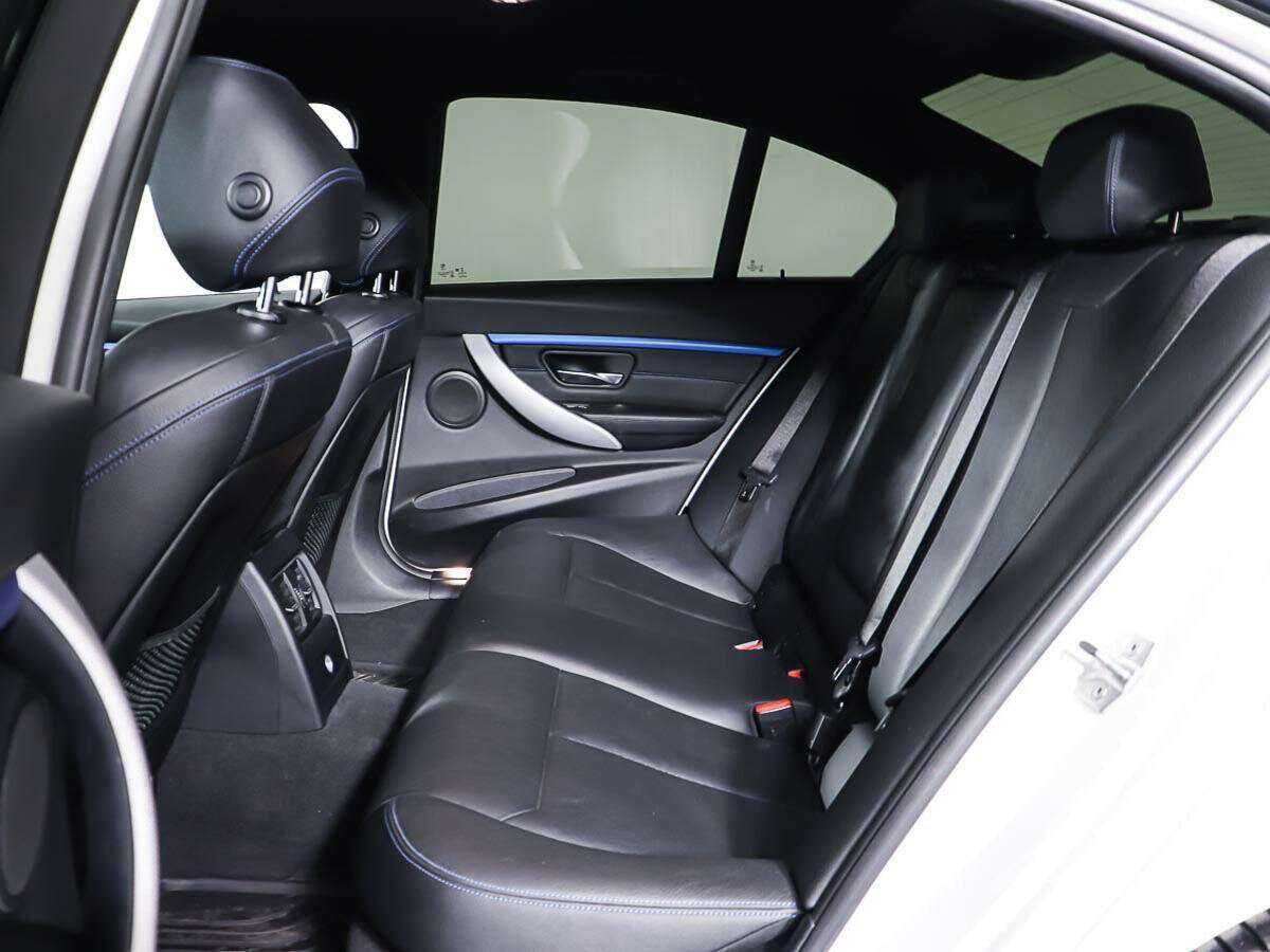 BMW 3 серии 330i xDrive, 2017 Фото №10