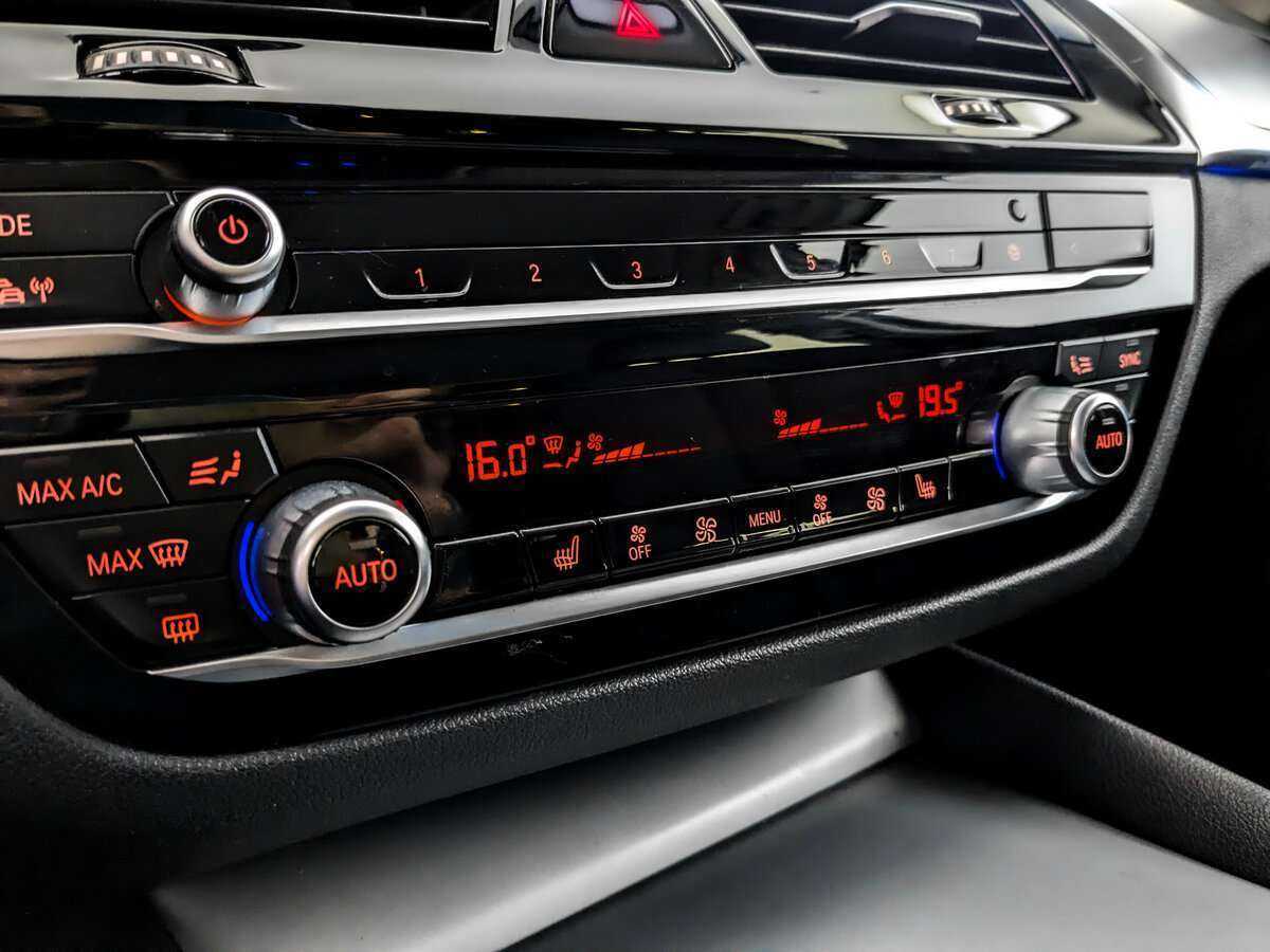 BMW 5 серии 520i, 2018 Фото №22