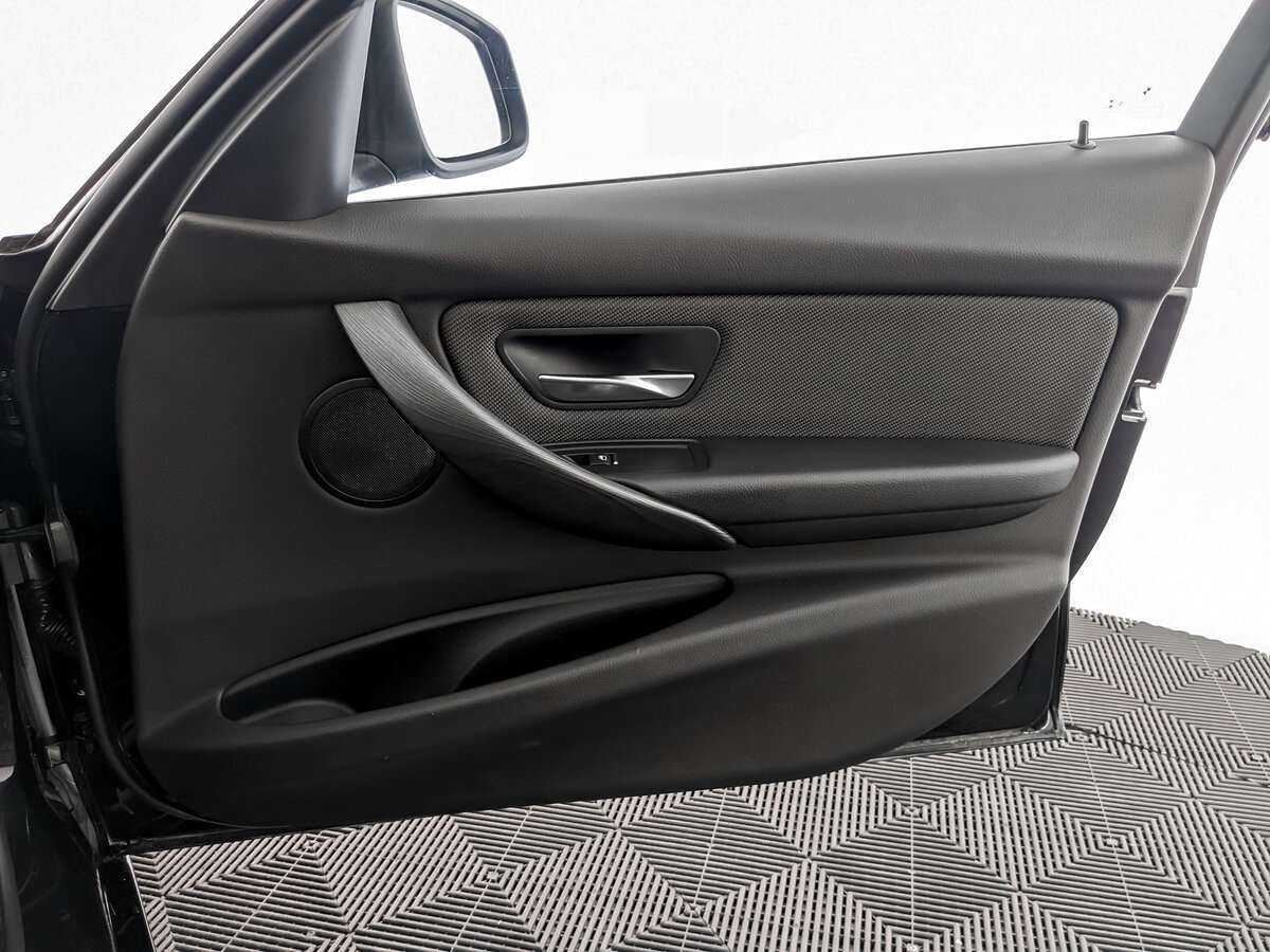 BMW 3 серии 320d xDrive, 2019 Фото №18