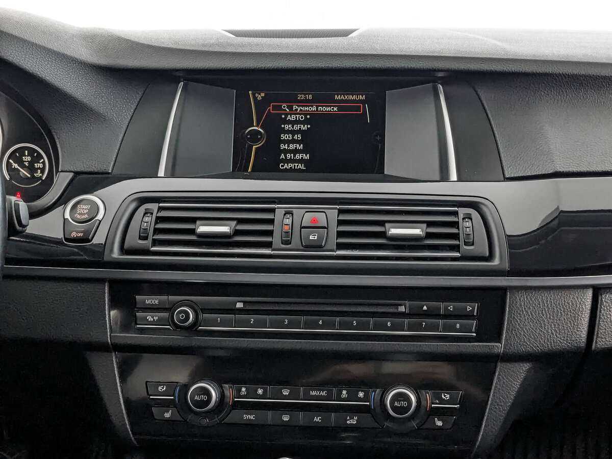 BMW 5 серии 528i xDrive, 2014 Фото №12