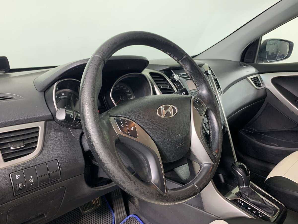 Hyundai i30, 2012 Фото №9