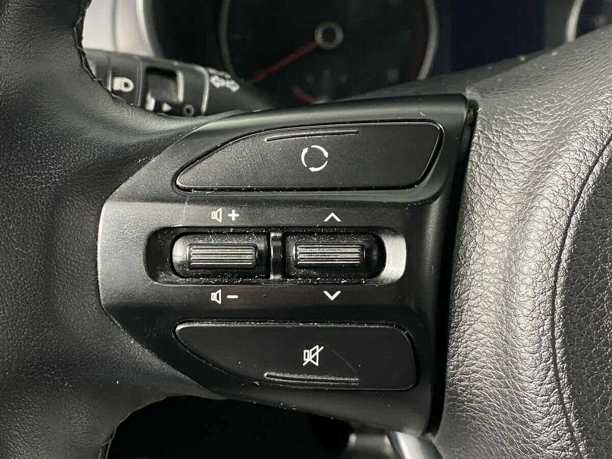 Kia Rio, 2020 Фото №11