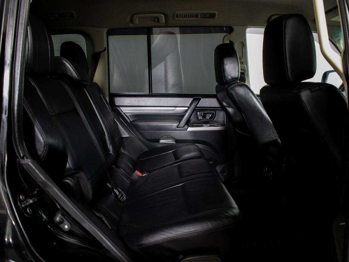 Mitsubishi Pajero, 2015 - 244 530 км. | Фото №7