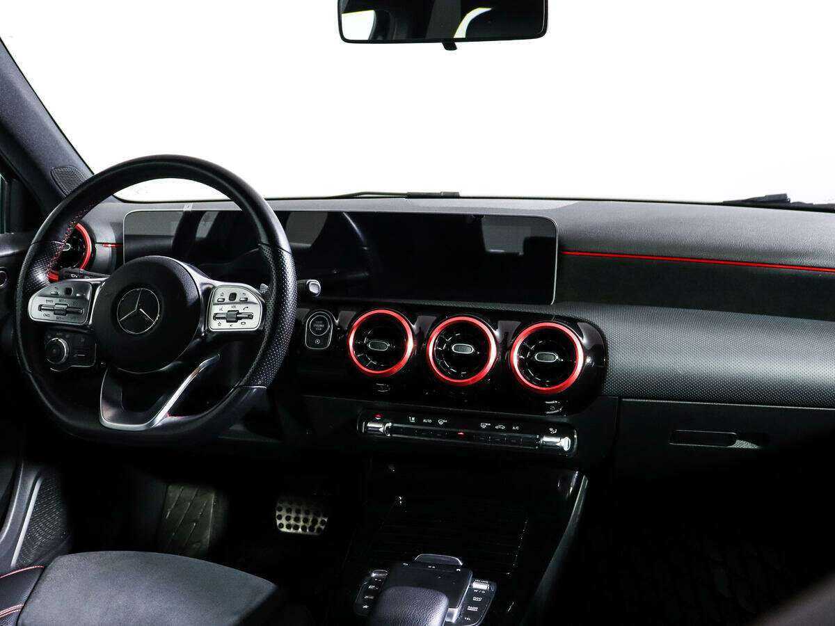Mercedes-Benz A-Класс 200, 2020 Фото №12
