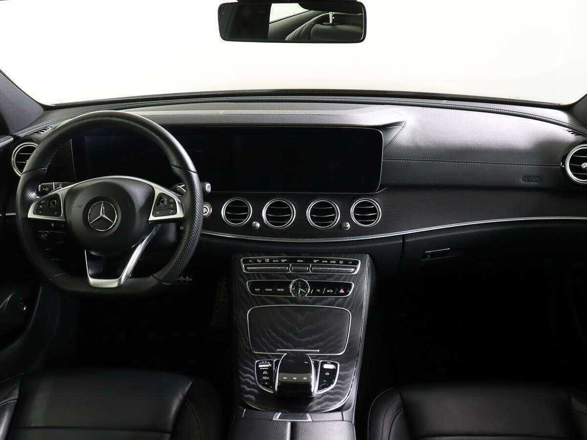 Mercedes-Benz E-Класс 200, 2017 Фото №12