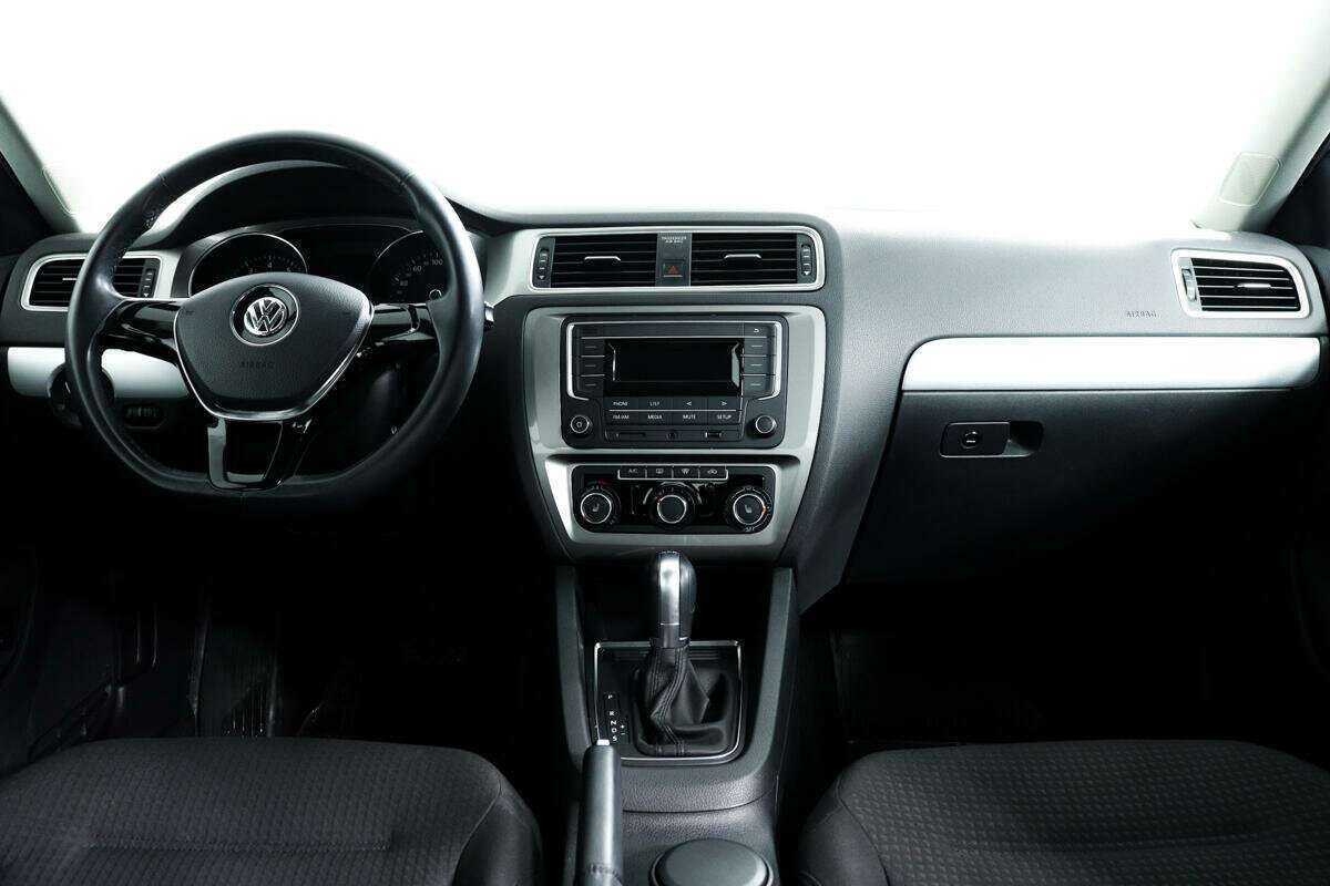 Volkswagen Jetta, 2018 Фото №11