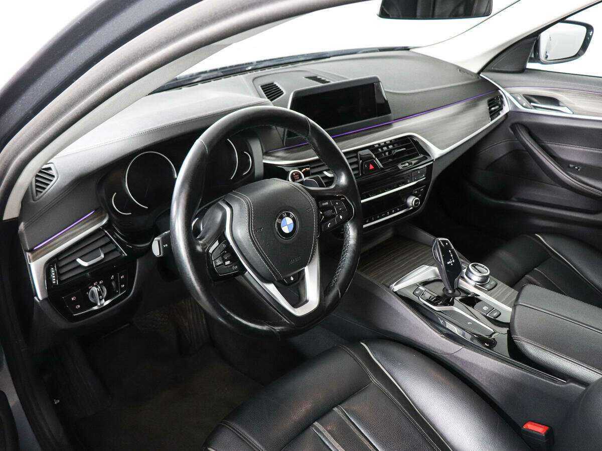 BMW 5 серии 520d xDrive, 2018 Фото №8