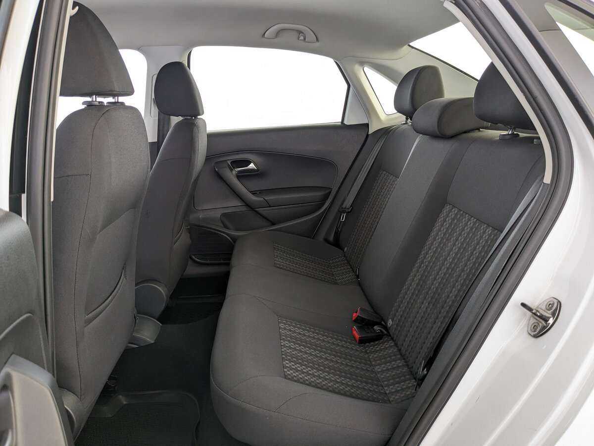 Volkswagen Polo, 2018 Фото №18