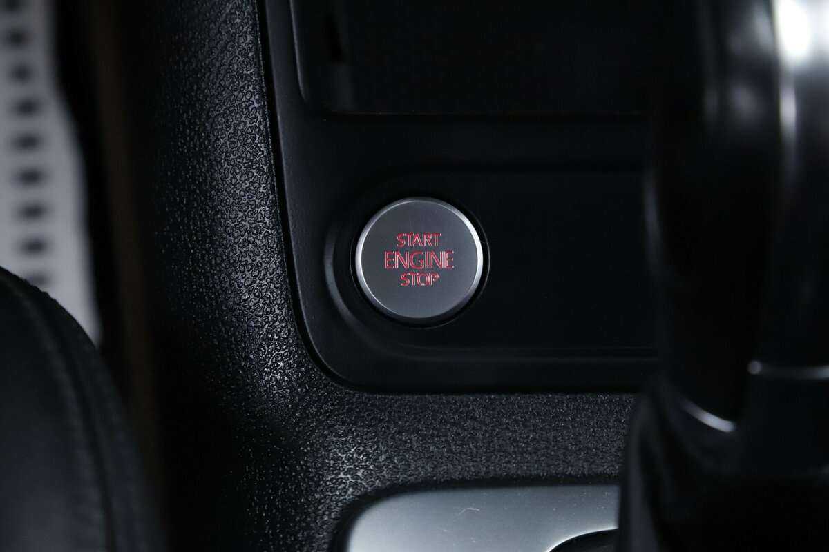 Volkswagen Tiguan, 2015 Фото №15