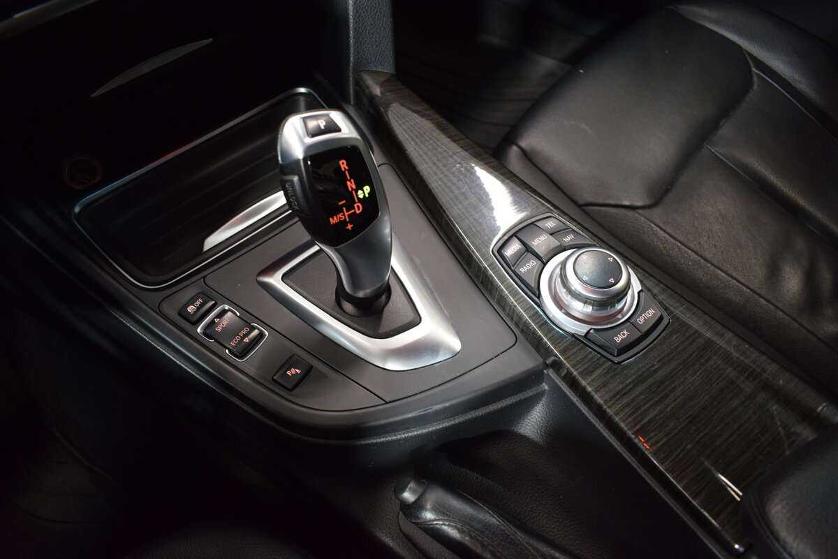 BMW 3 серии 328i, 2012 Фото №21