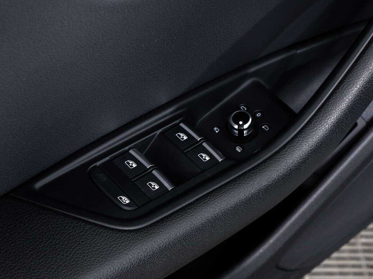 Audi A4, 2017 Фото №16