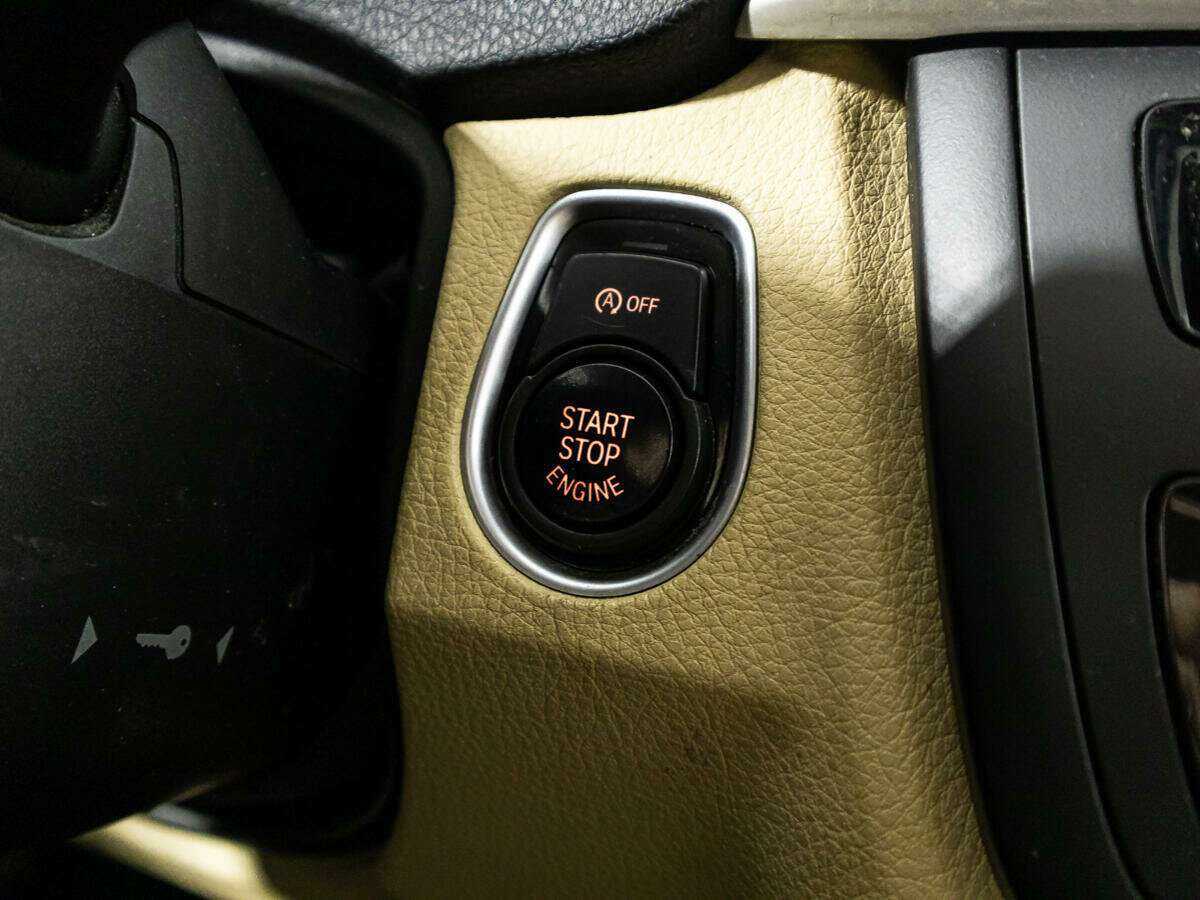 BMW 3 серии 320i, 2014 Фото №16