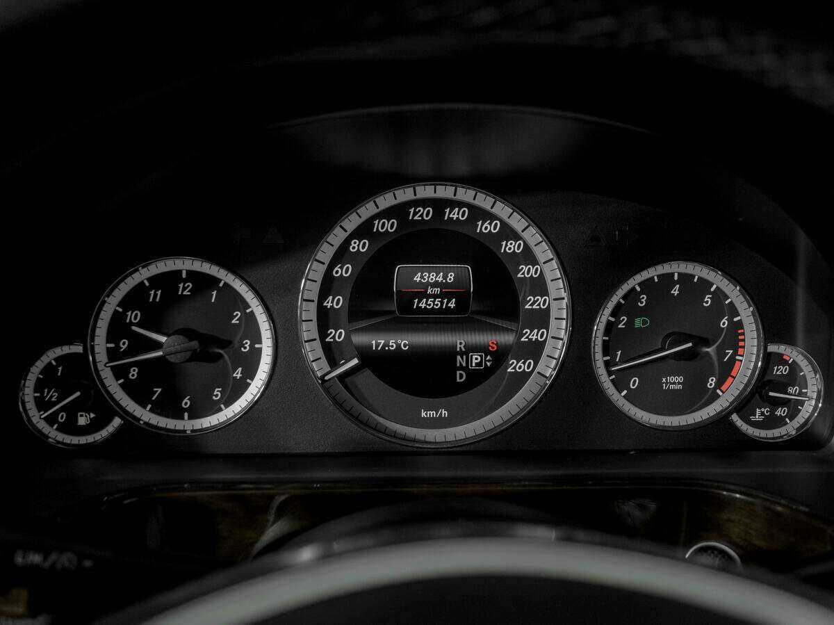 Mercedes-Benz E-Класс 200 7G-Tronic, 2012 Фото №11