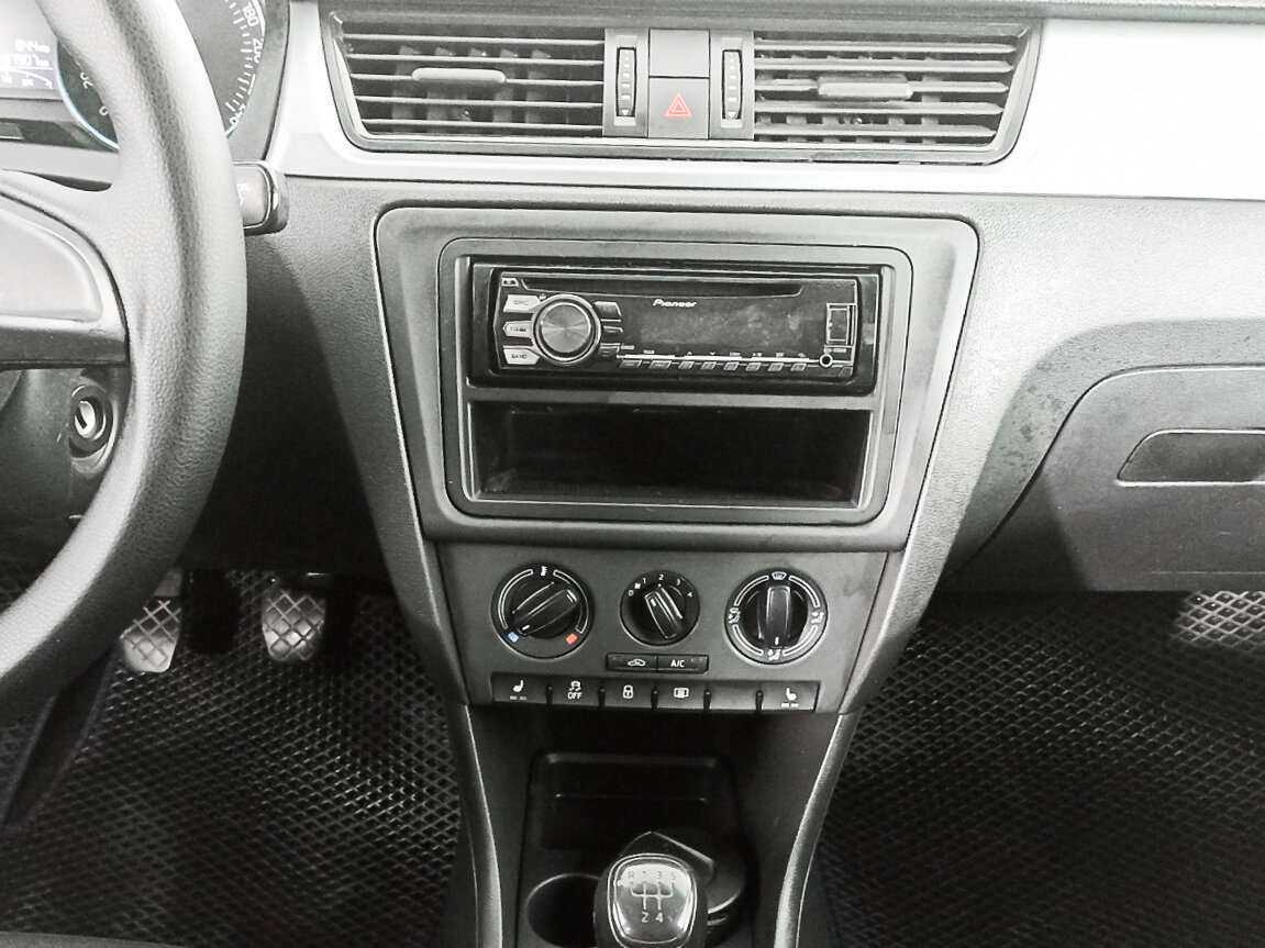 Skoda Rapid, 2016 Фото №12