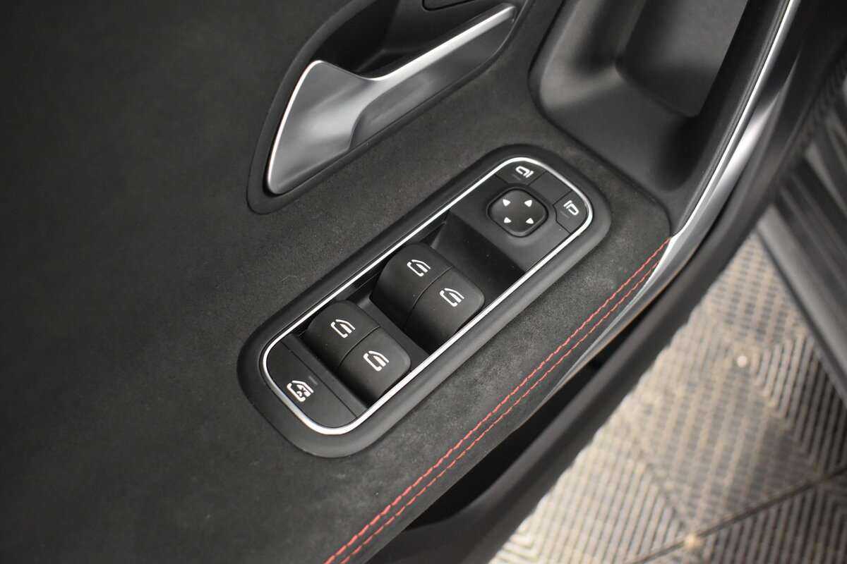 Mercedes-Benz A-Класс 200, 2018 - 77 800 км. | Фото №8