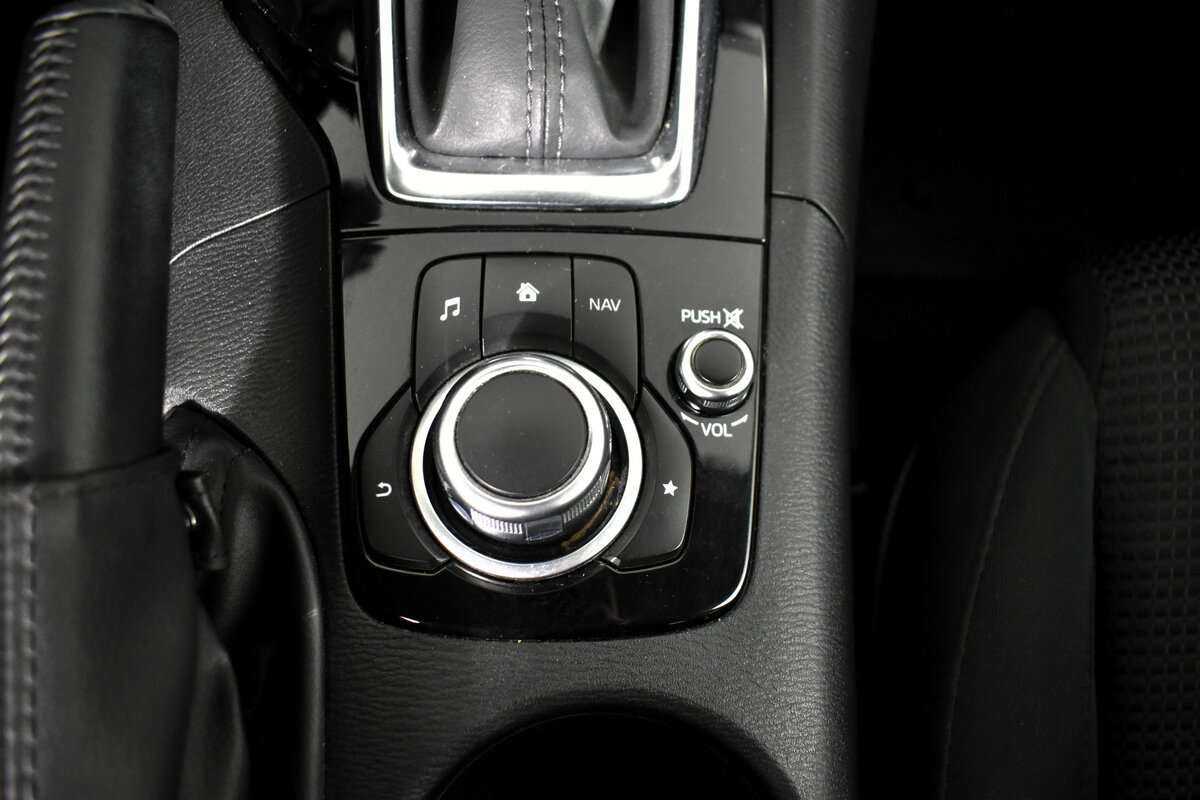 Mazda 3, 2017 Фото №16