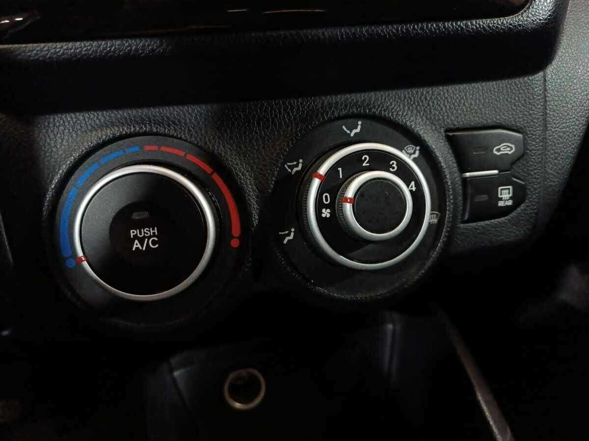 Kia Rio, 2012 Фото №14