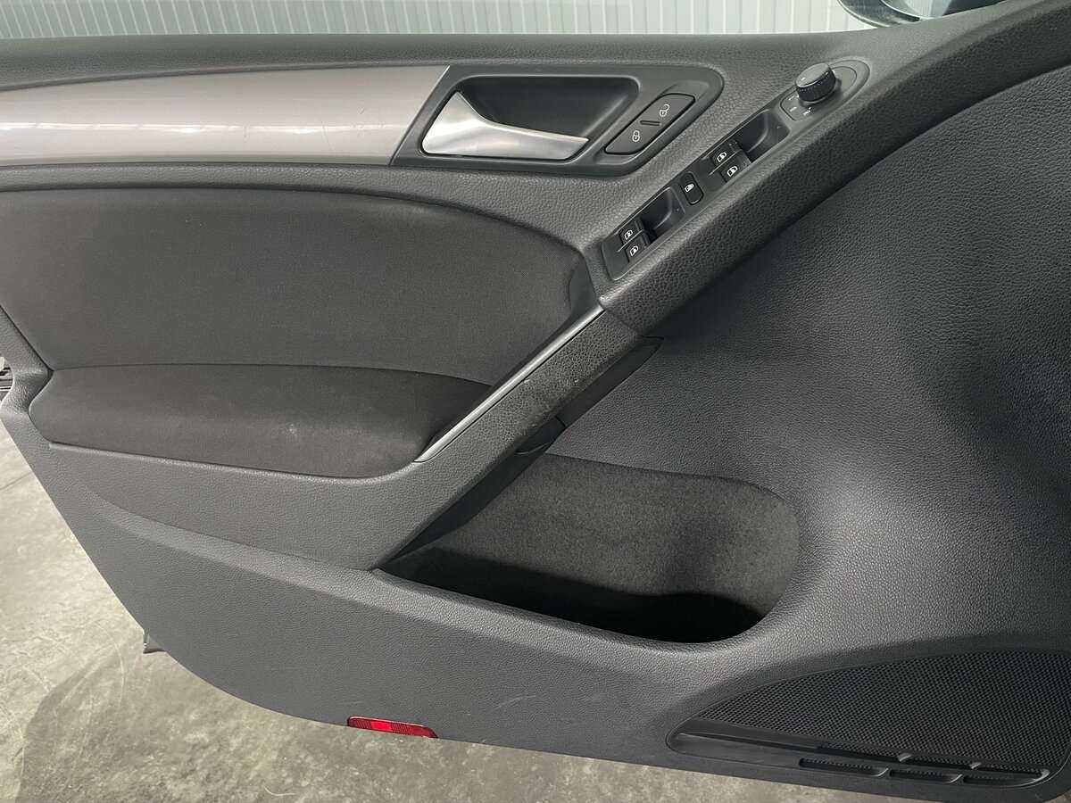 Volkswagen Golf, 2012 Фото №20