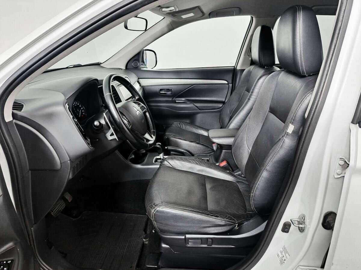 Mitsubishi Outlander, 2014 Фото №12