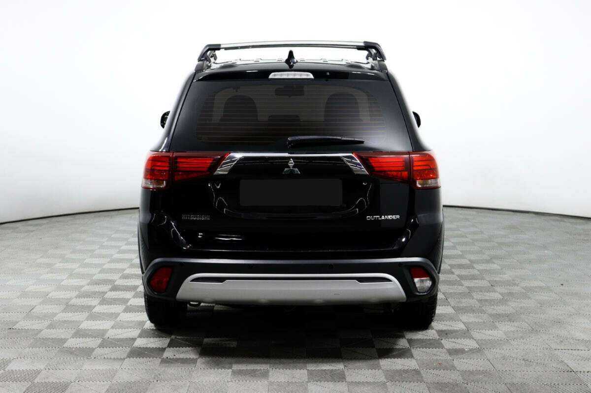 Mitsubishi Outlander, 2018 - 101 000 км. | Фото №6