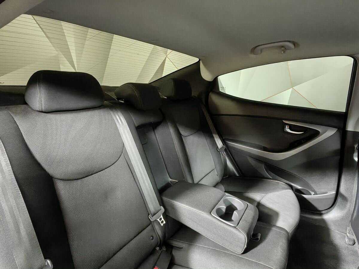 Hyundai Elantra, 2015 Фото №13