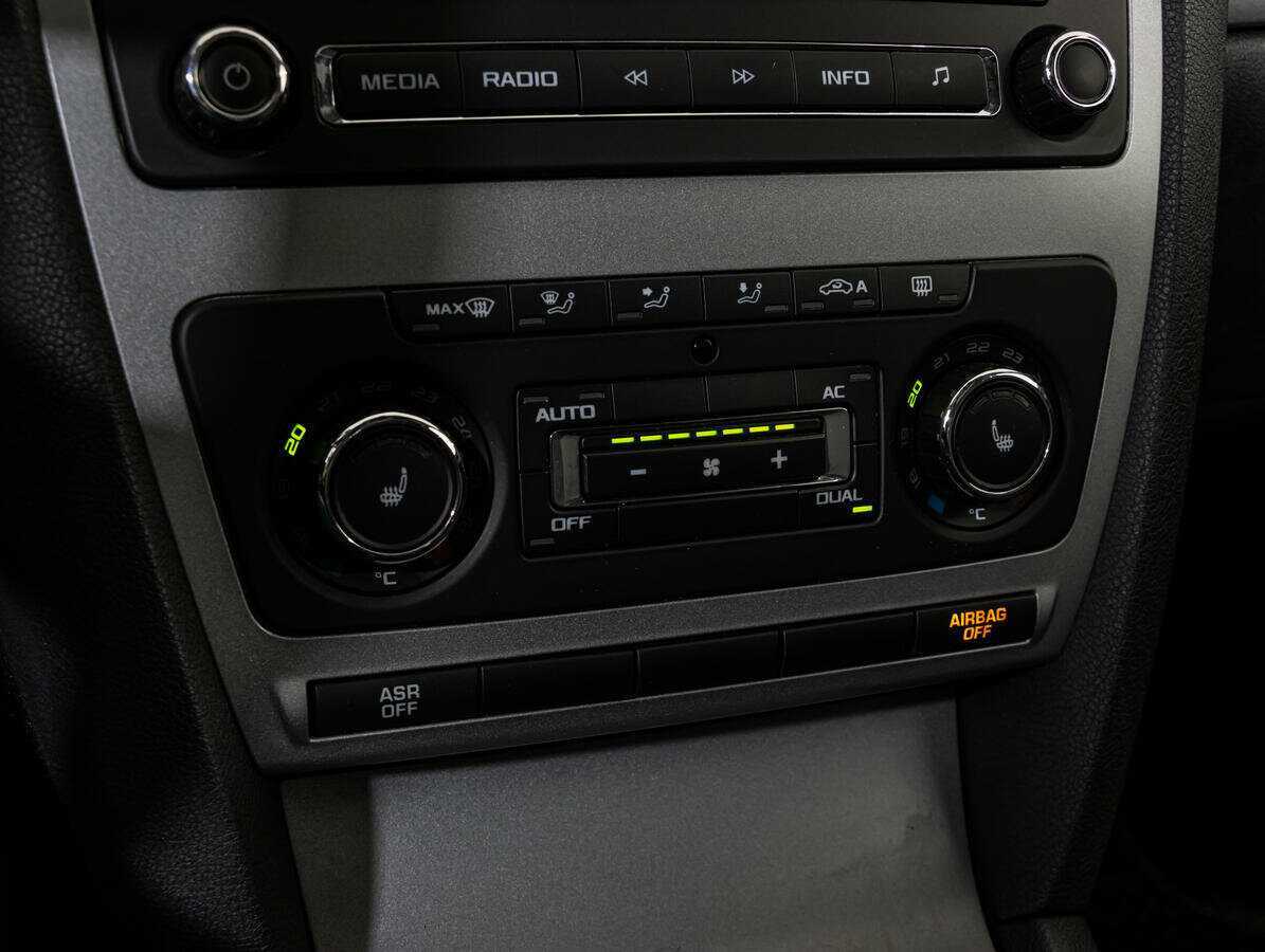 Skoda Octavia, 2013 Фото №11