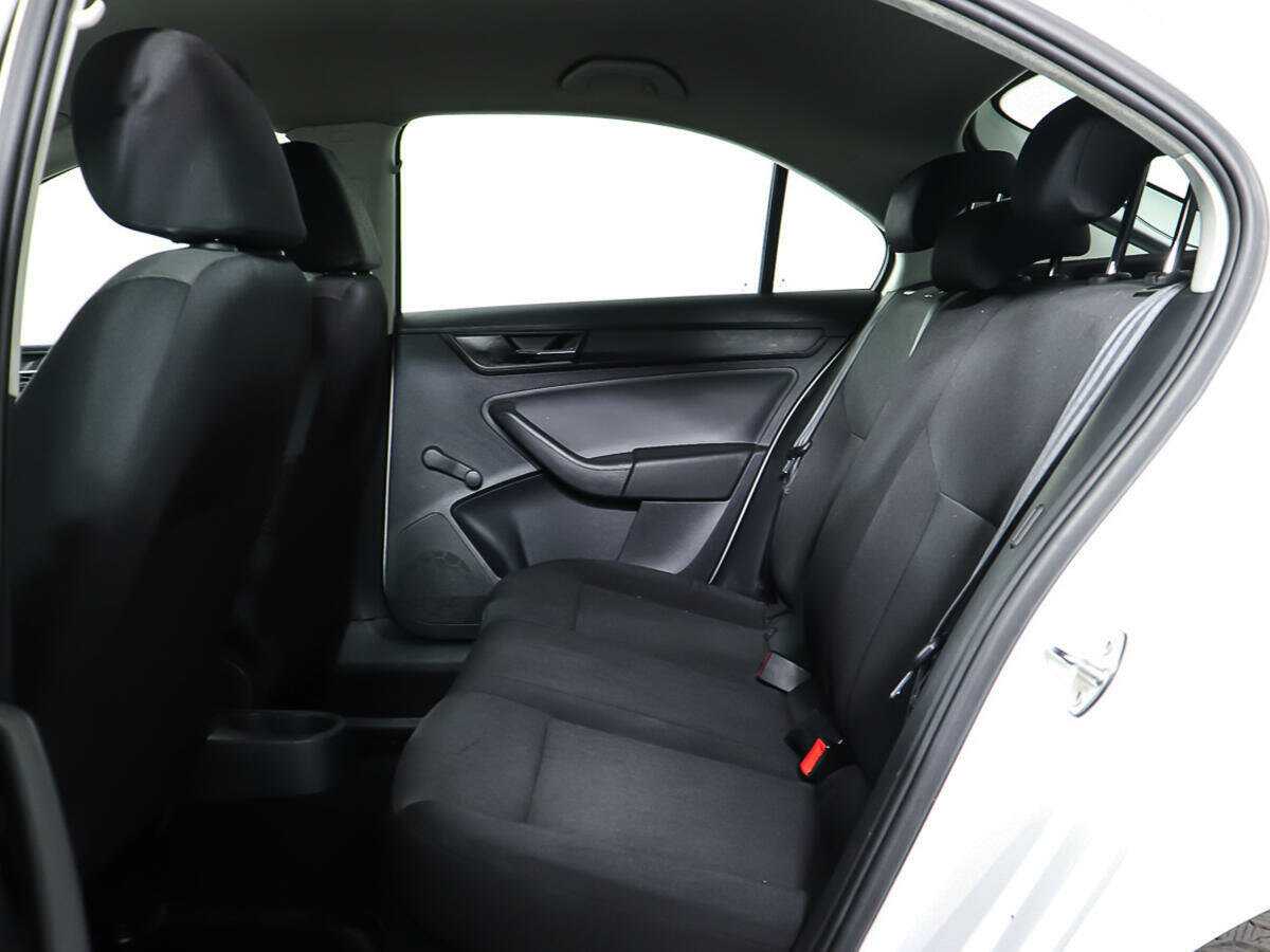 Skoda Rapid, 2017 Фото №10