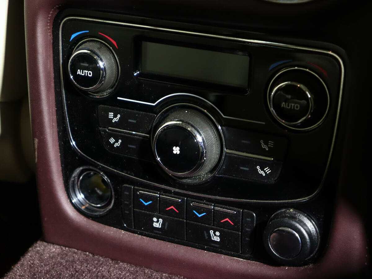 Jaguar XJ Long, 2014 Фото №17