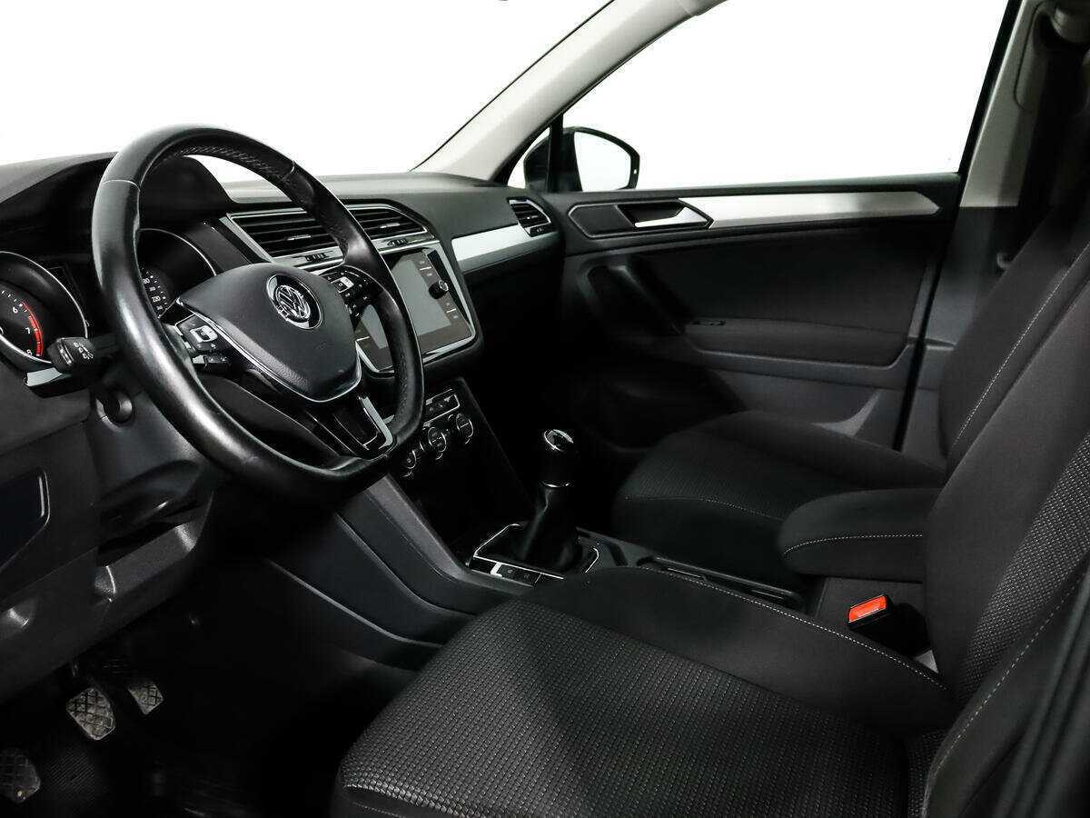 Volkswagen Tiguan, 2020 Фото №6