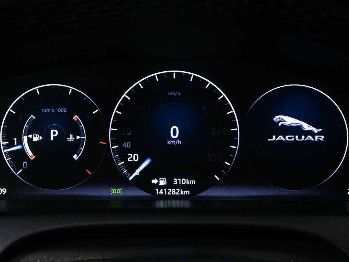 Jaguar XJ LWB Long, 2016 Фото №12