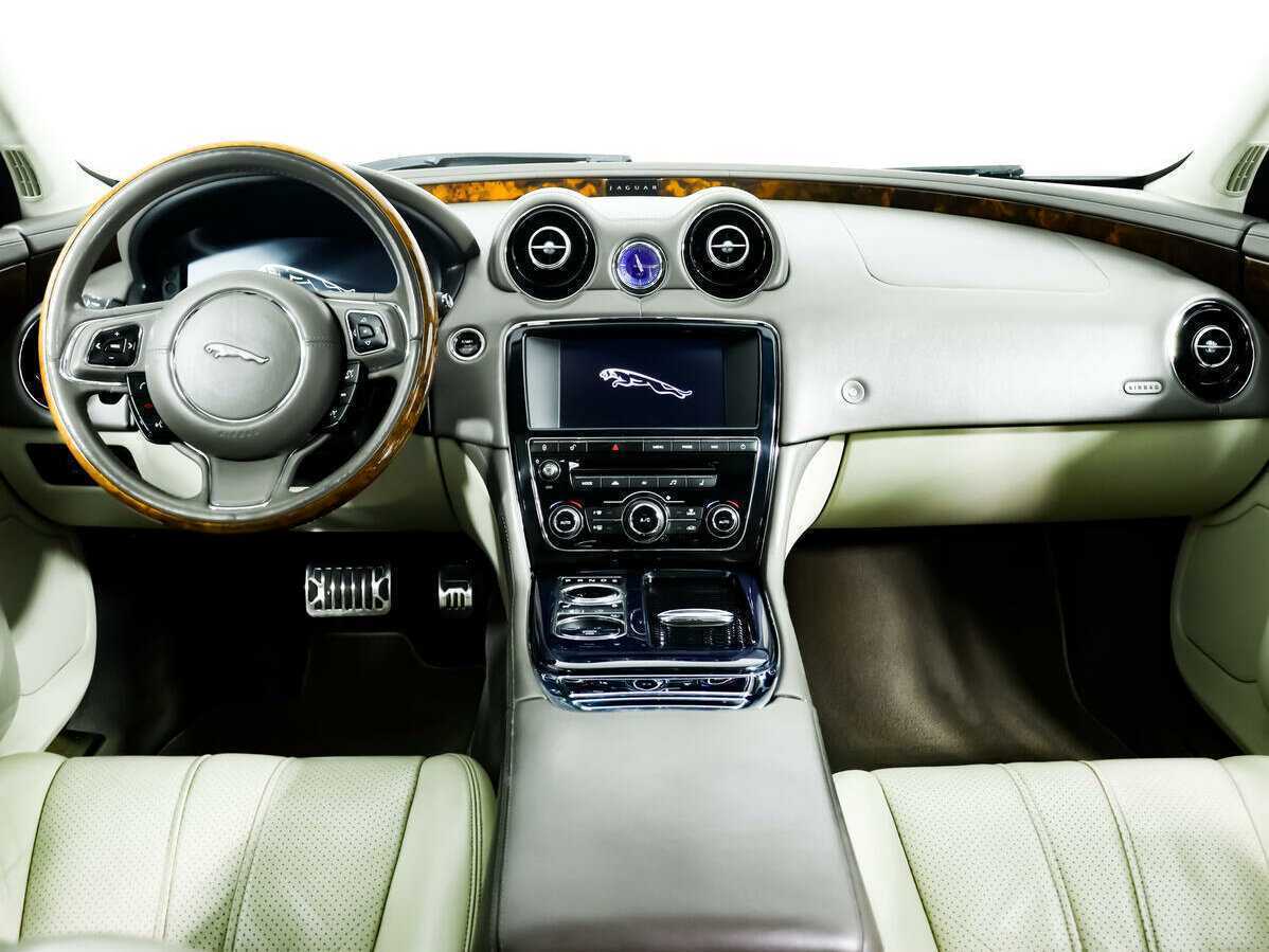 Jaguar XJ, 2012 Фото №10