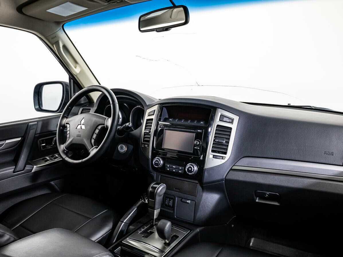 Mitsubishi Pajero, 2015 - 128 753 км. | Фото №8