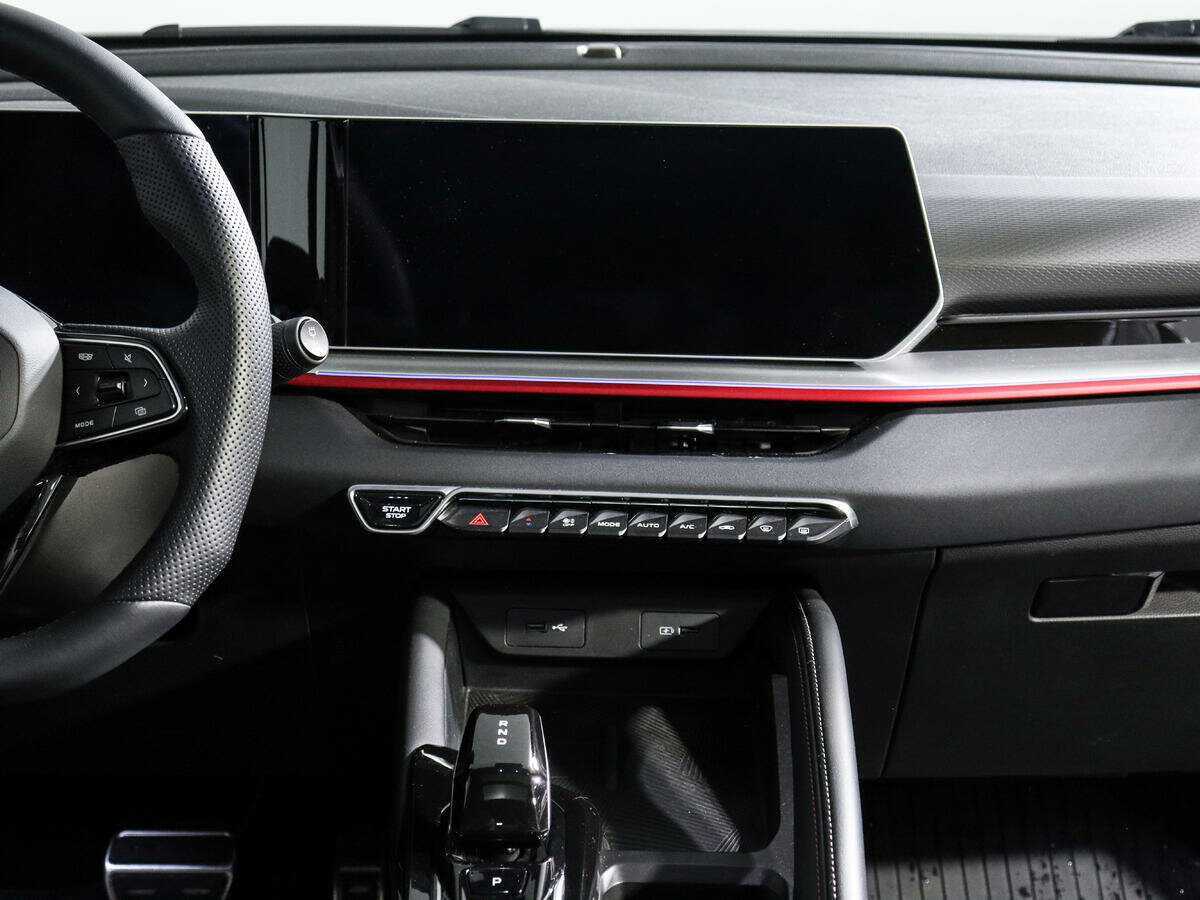 Geely Coolray, 2023 Фото №13