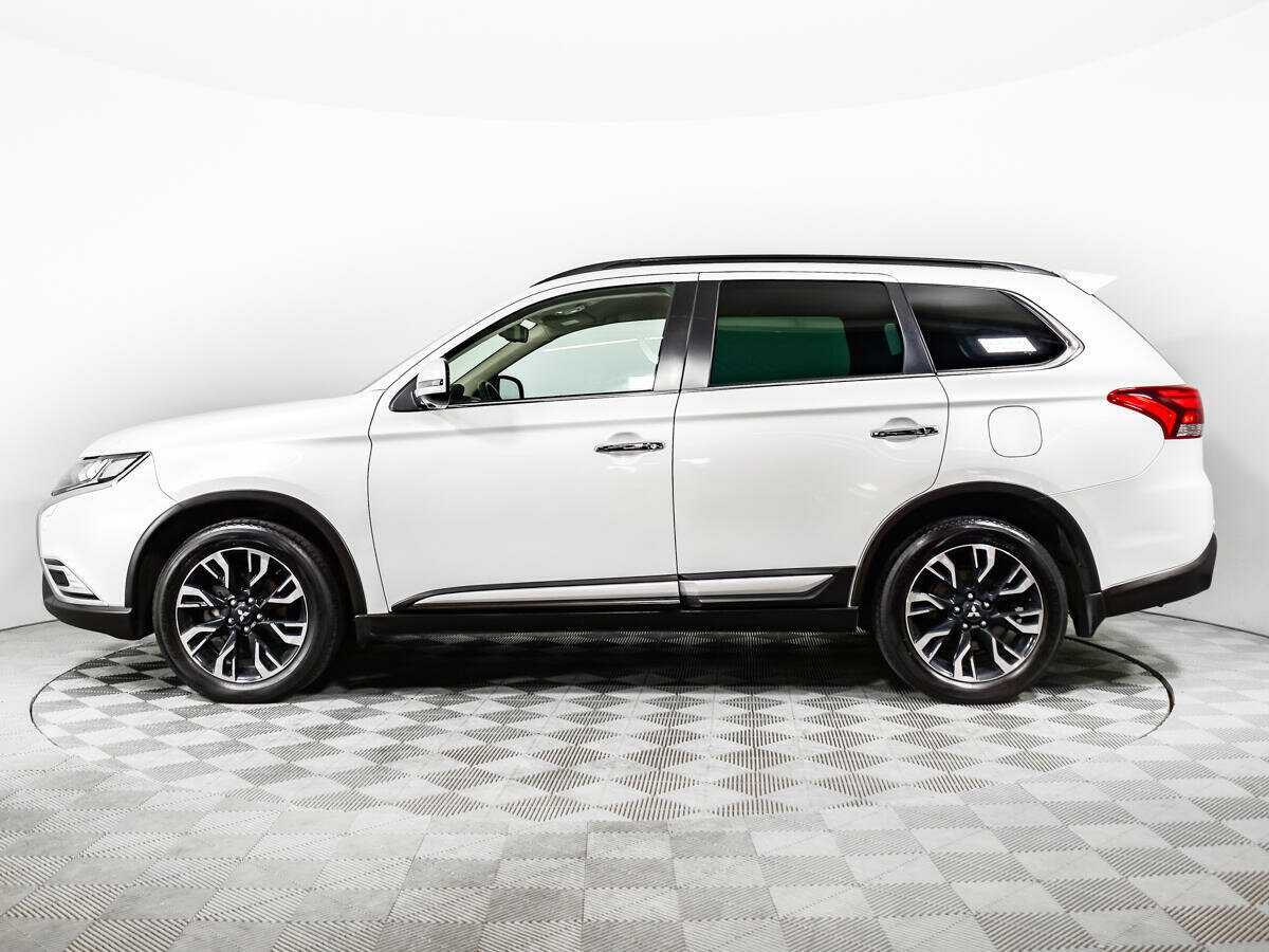 Mitsubishi Outlander, 2021 Фото №8