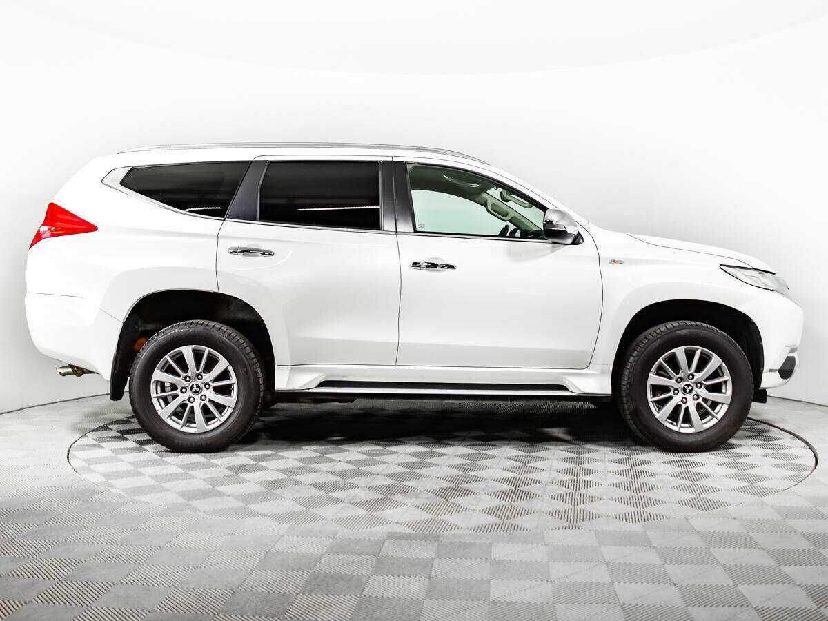 Mitsubishi Pajero Sport, 2017 - 127 467 км. | Фото №4