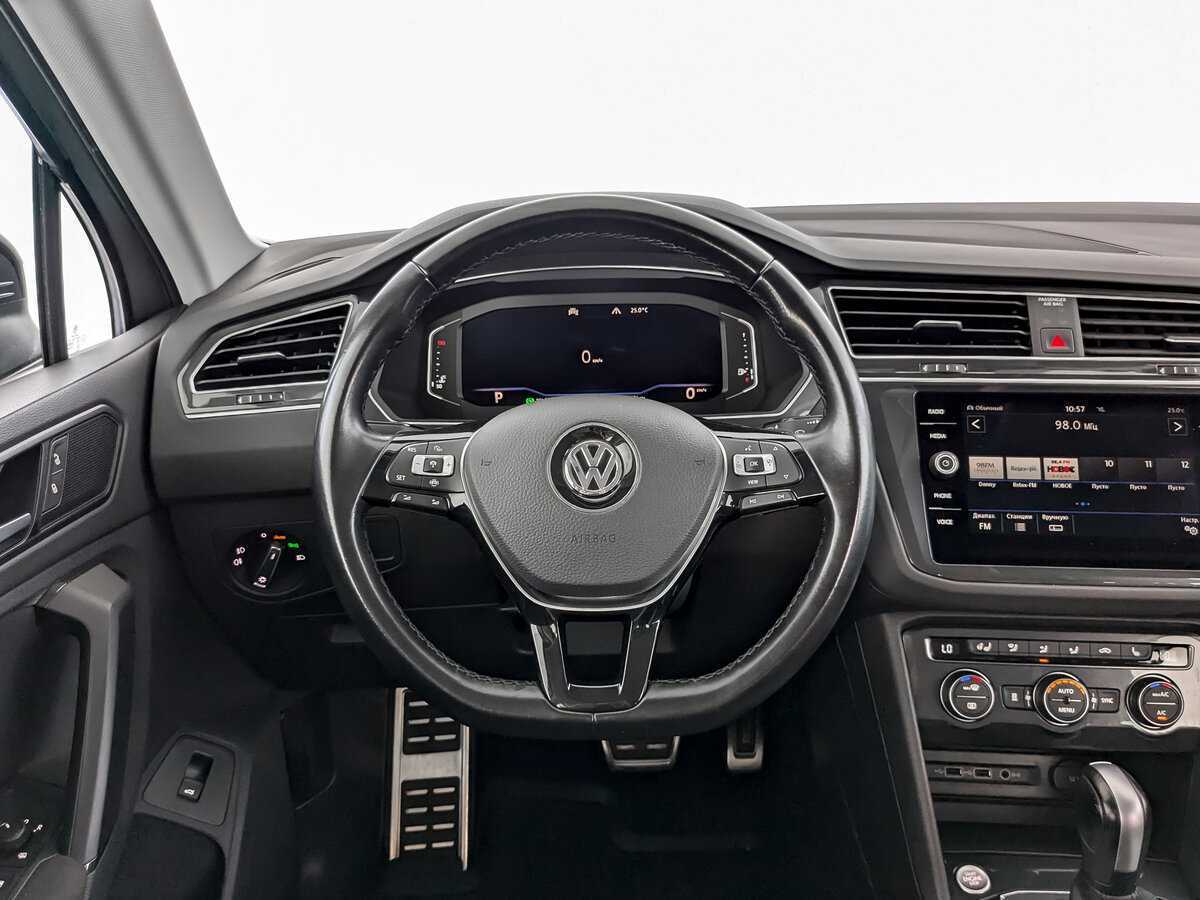 Volkswagen Tiguan, 2020 Фото №17