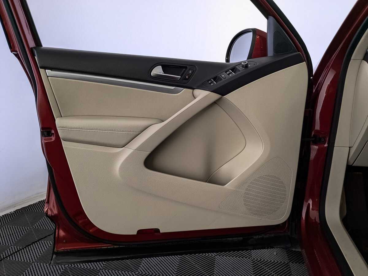 Volkswagen Tiguan, 2014 Фото №15