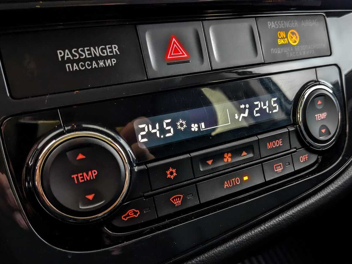 Mitsubishi Outlander, 2014 Фото №22