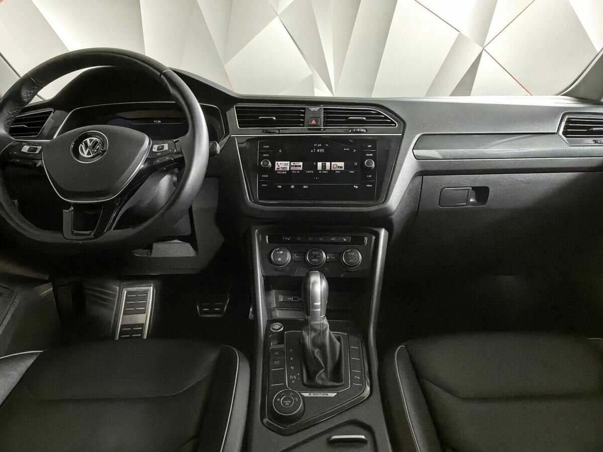 Volkswagen Tiguan, 2018 Фото №9