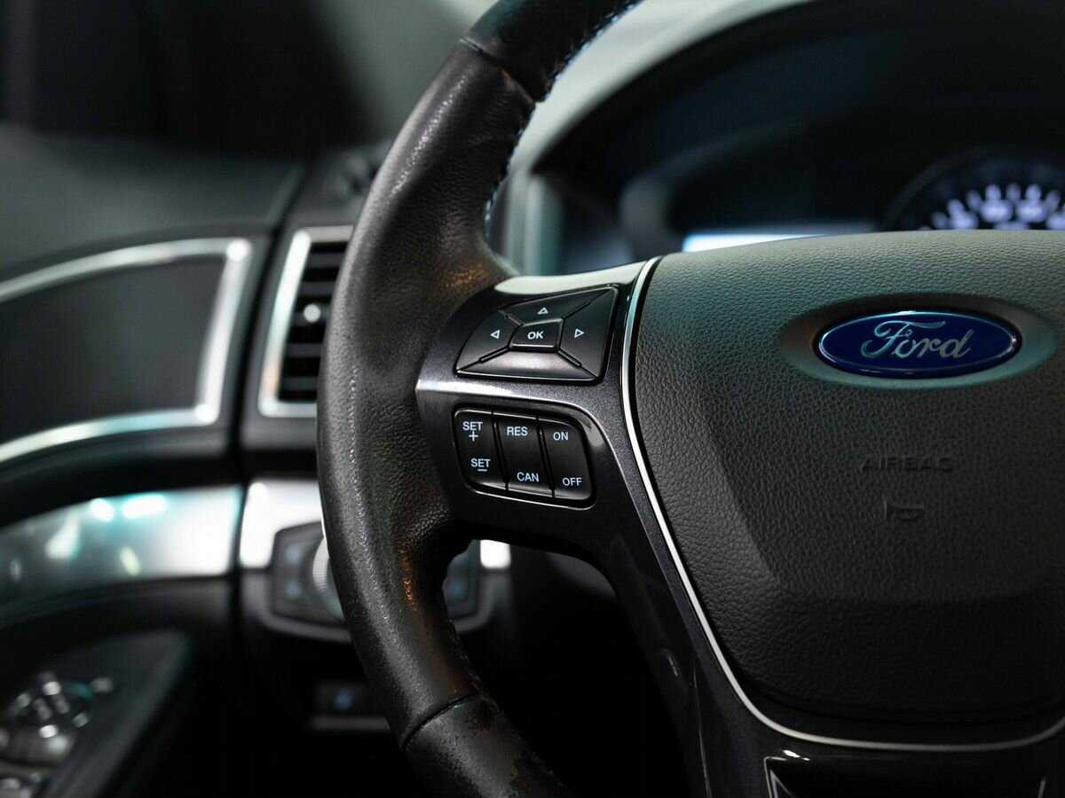 Ford Explorer, 2016 Фото №16