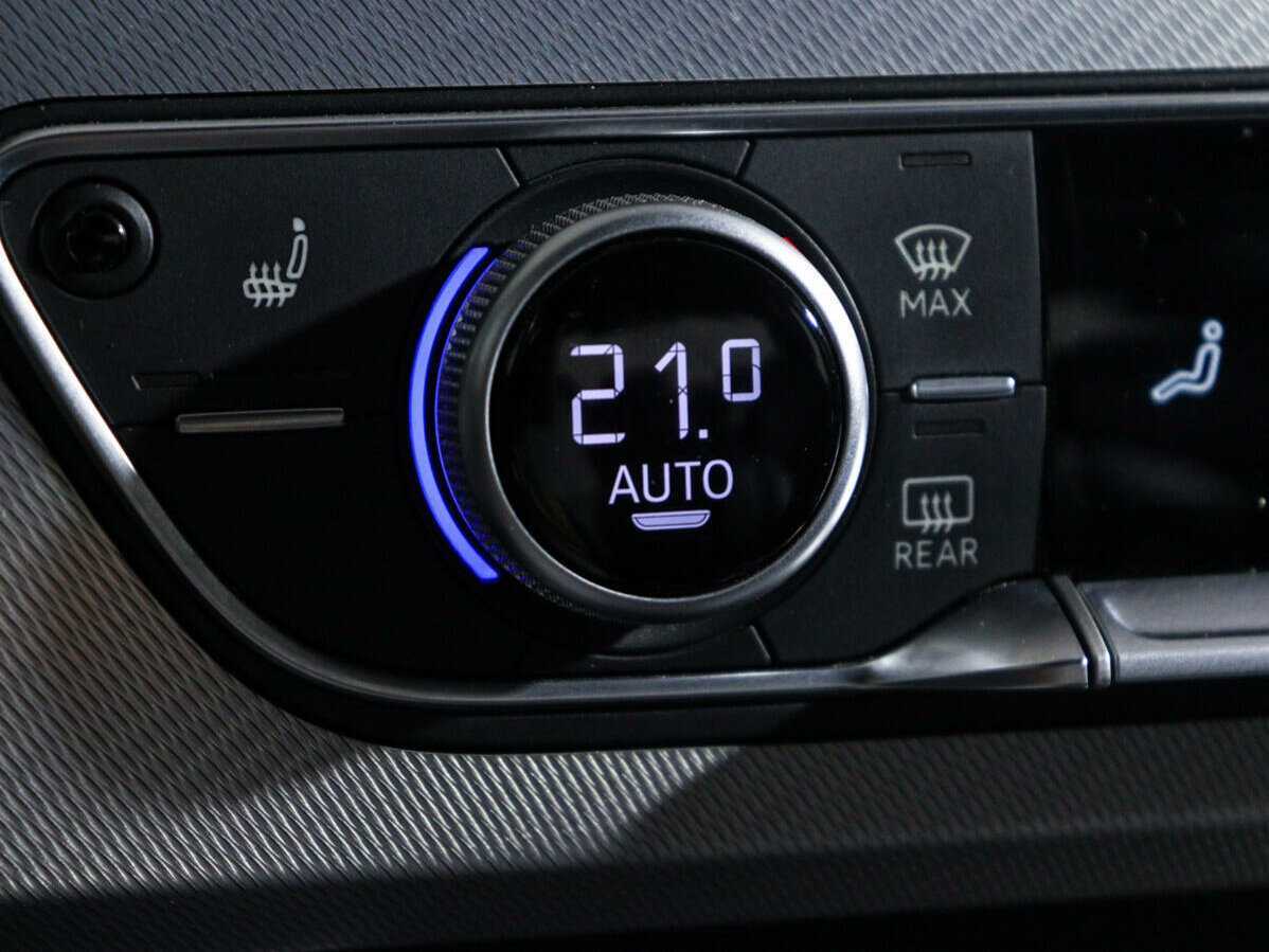 Audi A4, 2016 Фото №24