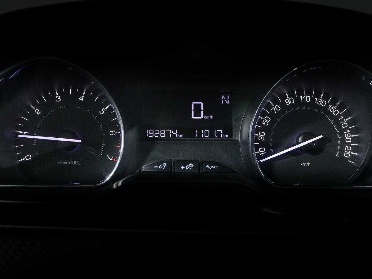 Peugeot 2008, 2014 Фото №9