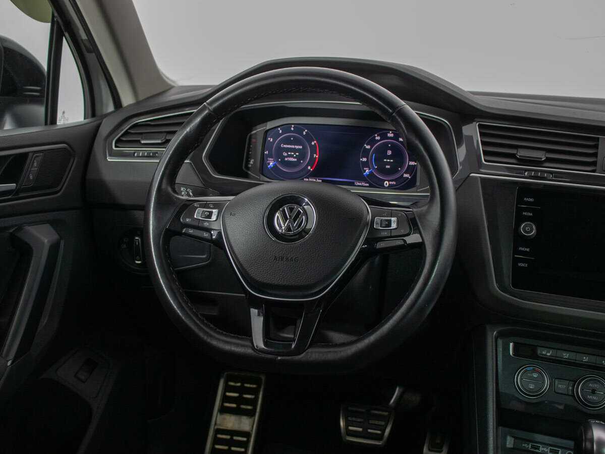 Volkswagen Tiguan, 2019 Фото №15