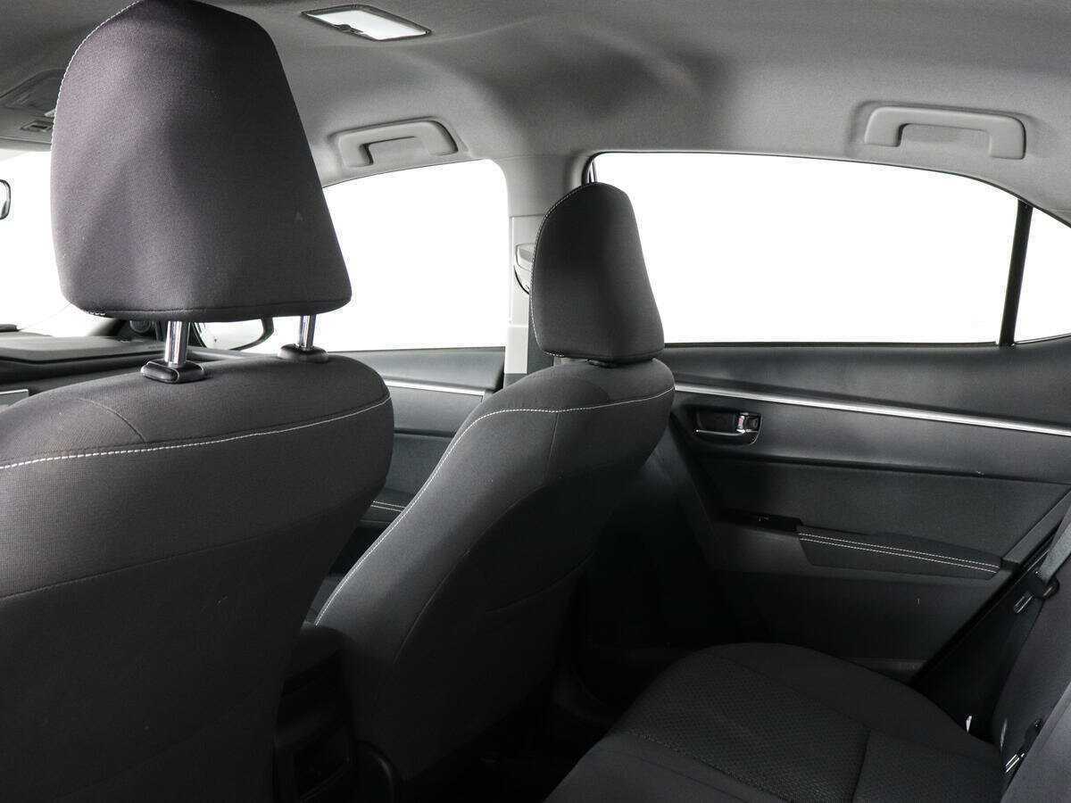 Toyota Corolla, 2017 Фото №12