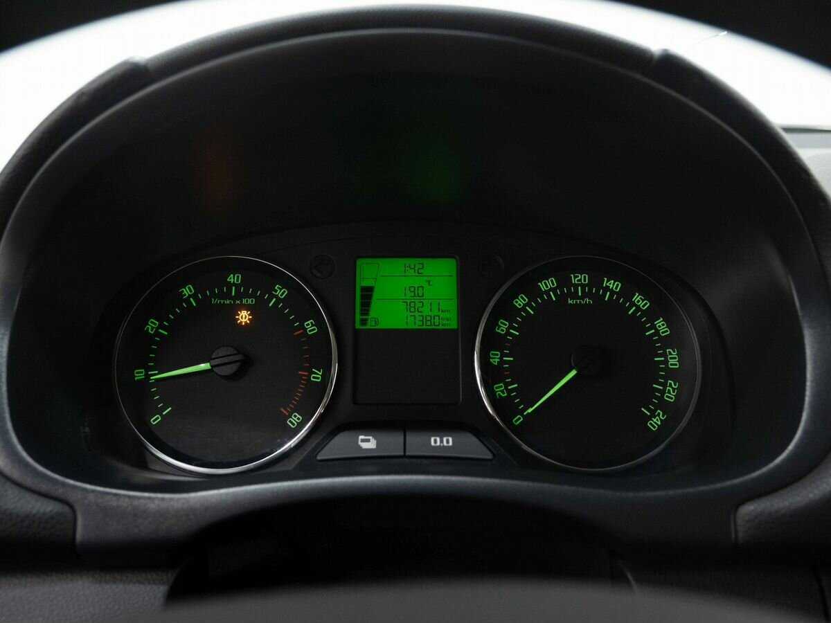 Skoda Fabia, 2013 Фото №16