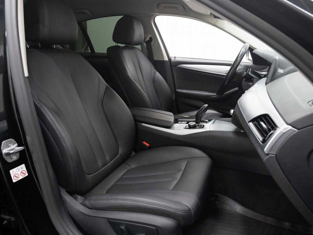 BMW 5 серии 520i, 2019 Фото №14