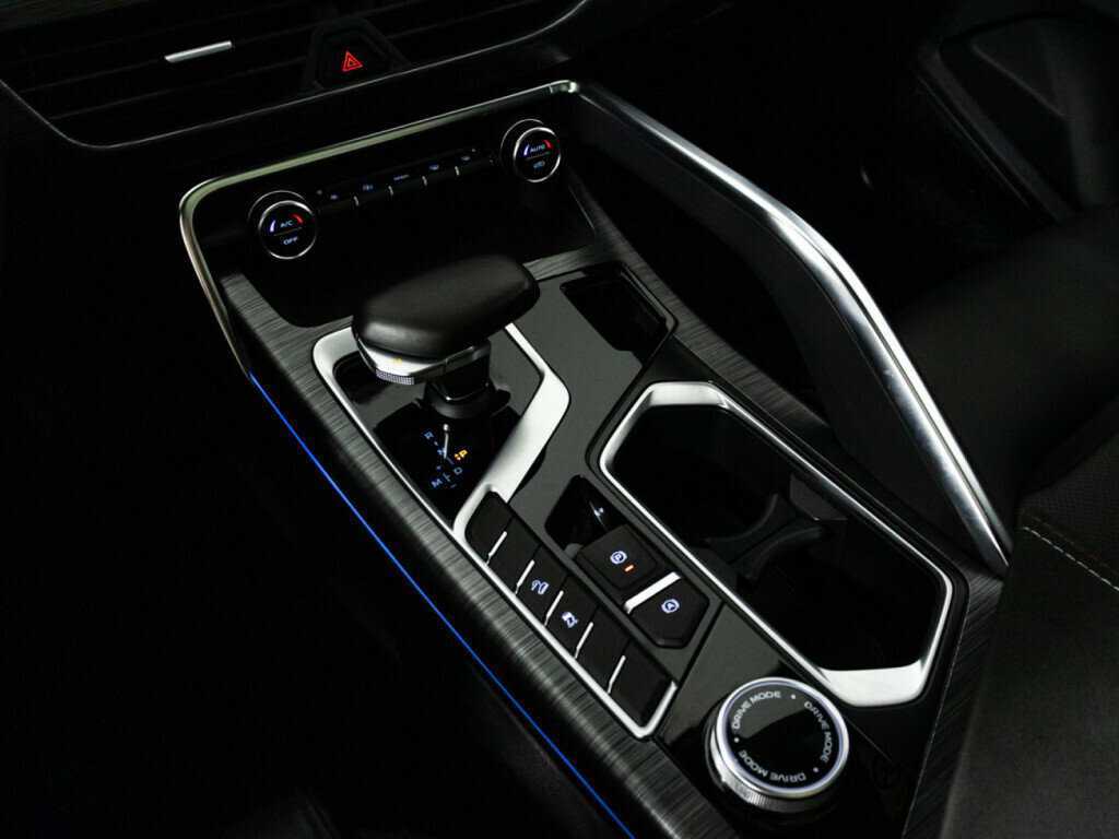 Geely Tugella, 2022 Фото №18