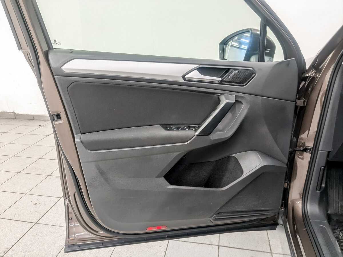 Volkswagen Tiguan, 2019 Фото №19